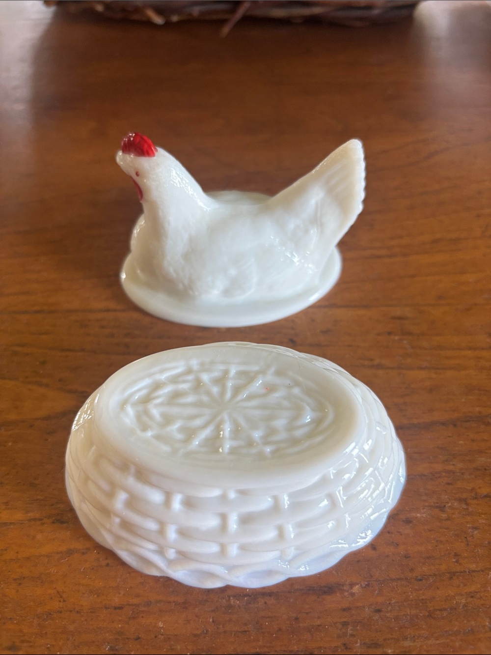 Vintage Westmoreland marked opalescent milk glass Hen-On-Nest trinket dish - Picture 7 of 12